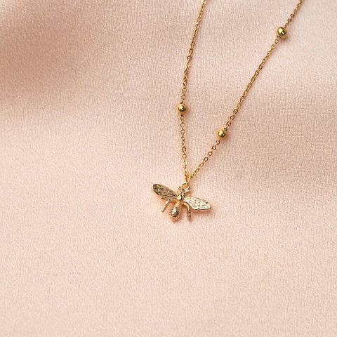 Bee Pendant Necklace, pendant detail