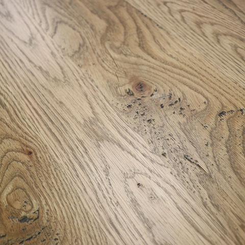 Close-up of American White Oak grain on the Vanessa Natural dining table