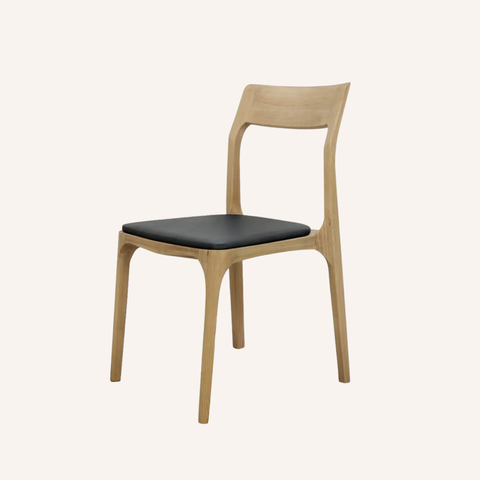 Cove dining chair Natural frame with black leather seat, front view