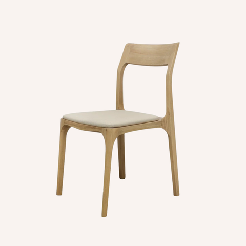 Cove dining chair Natural frame with linen fabric seat, front view