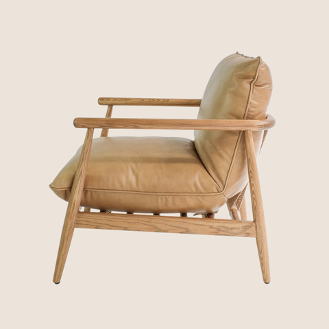 Solara lounge chair side profile showing sculpted timber frame